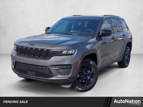 New 2025 Jeep Grand Cherokee Altitude RWD image 1
