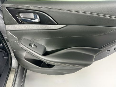 Used 2018 Nissan Maxima 3.5 SL FWD image 30
