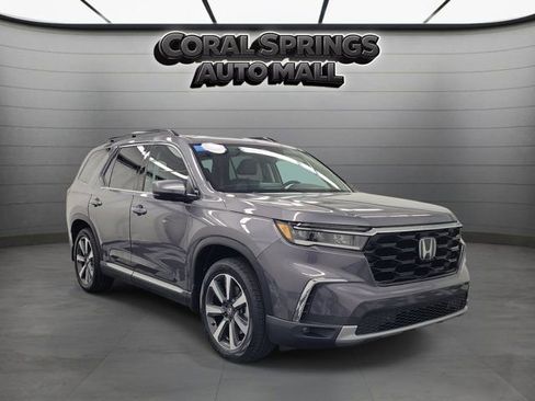 Certified 2023 Honda Pilot Touring image 1