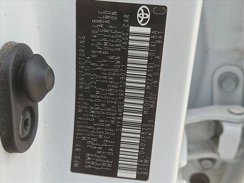 Used 2024 Toyota Corolla LE FWD image 17