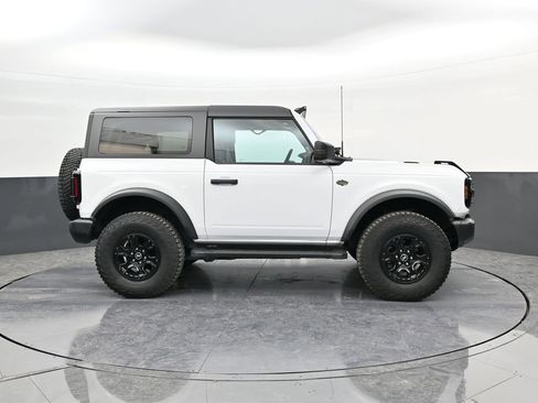 Used 2023 Ford Bronco Wildtrak image 9