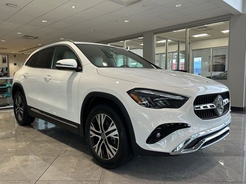 New 2025 Mercedes-Benz GLA 250 4MATIC image 1