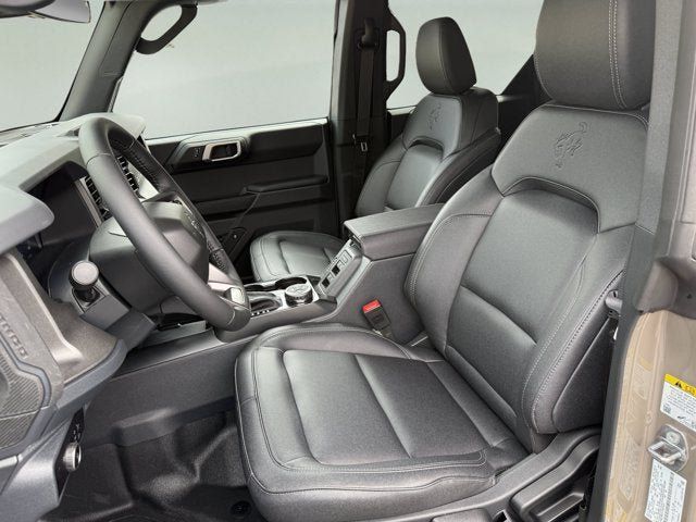 New 2026 Ford Bronco Badlands w/ Sasquatch Package AWD/4WD image 9