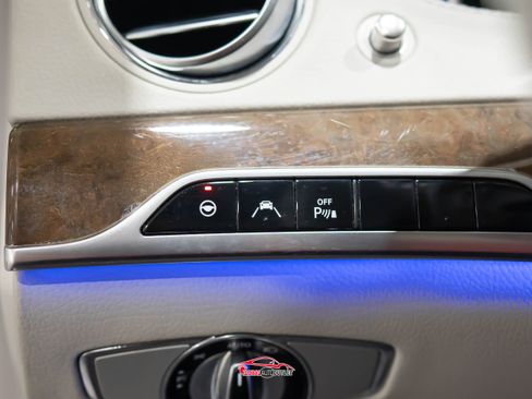 Used 2015 Mercedes-Benz S 550 Sedan image 40