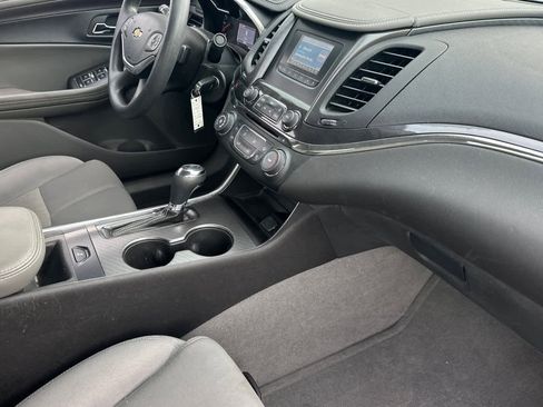 Used 2014 Chevrolet Impala LS w/ LS Convenience Package image 16