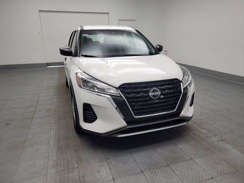 Used 2023 Nissan Kicks S FWD image 14