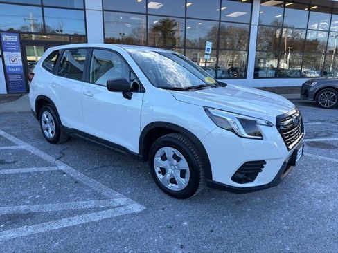 Used 2023 Subaru Forester Base image 11
