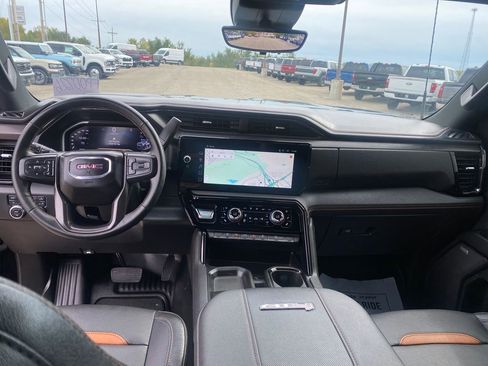 Used 2024 GMC Sierra 2500 AT4 w/ AT4 Premium Plus Package image 14