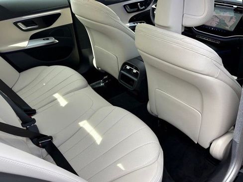 New 2026 Mercedes-Benz E 350 4MATIC Sedan image 25