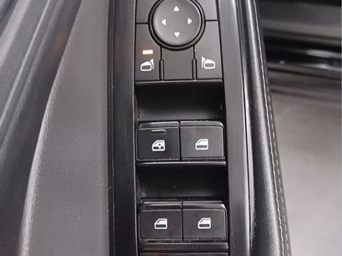 Used 2024 Nissan Rogue SV FWD image 16