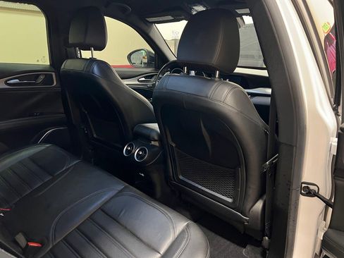 Used 2018 Alfa Romeo Stelvio Ti Sport image 33