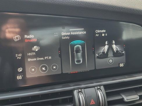 Used 2022 Alfa Romeo Giulia Sprint image 13