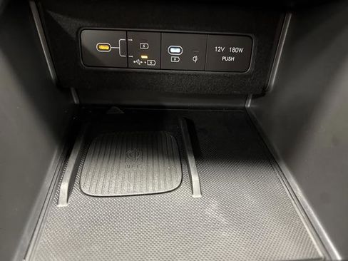 Used 2025 Hyundai Sonata Limited image 24