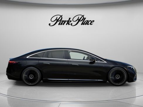 Certified 2023 Mercedes-Benz EQS AMG 4MATIC image 28