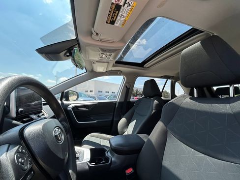 Used 2024 Toyota RAV4 XLE w/ Convenience Package FWD image 12