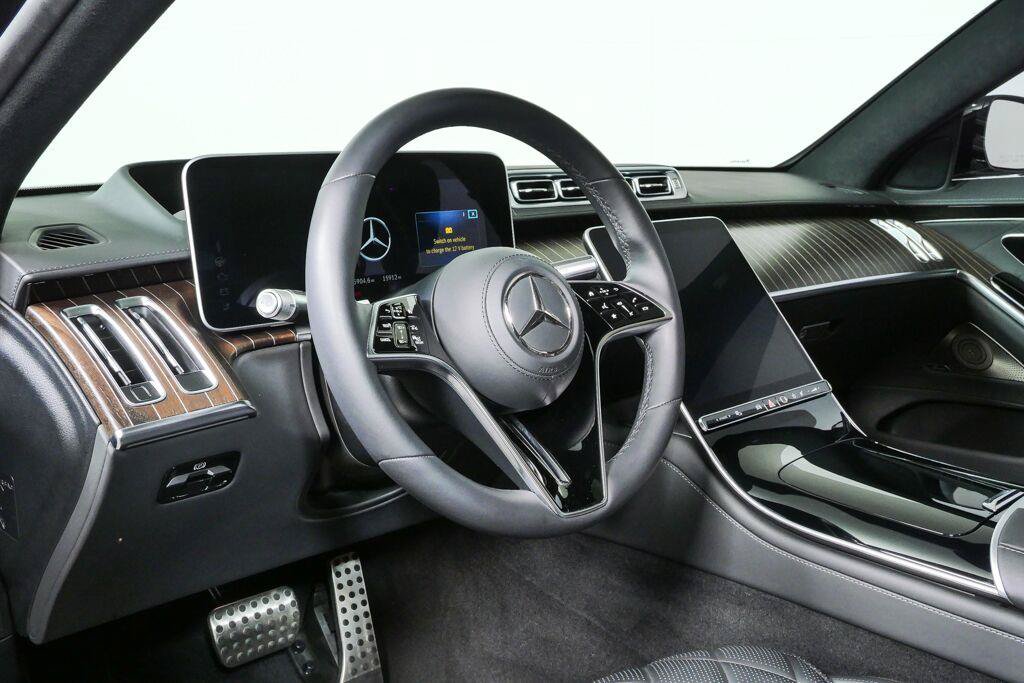 Used 2022 Mercedes-Benz S 580 4MATIC Sedan image 4