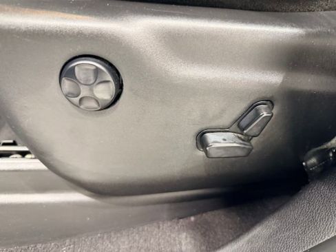 Used 2019 Jeep Grand Cherokee Limited w/ Luxury Group II image 34