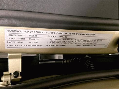 Used 2024 Bentley Continental GT V8 image 34