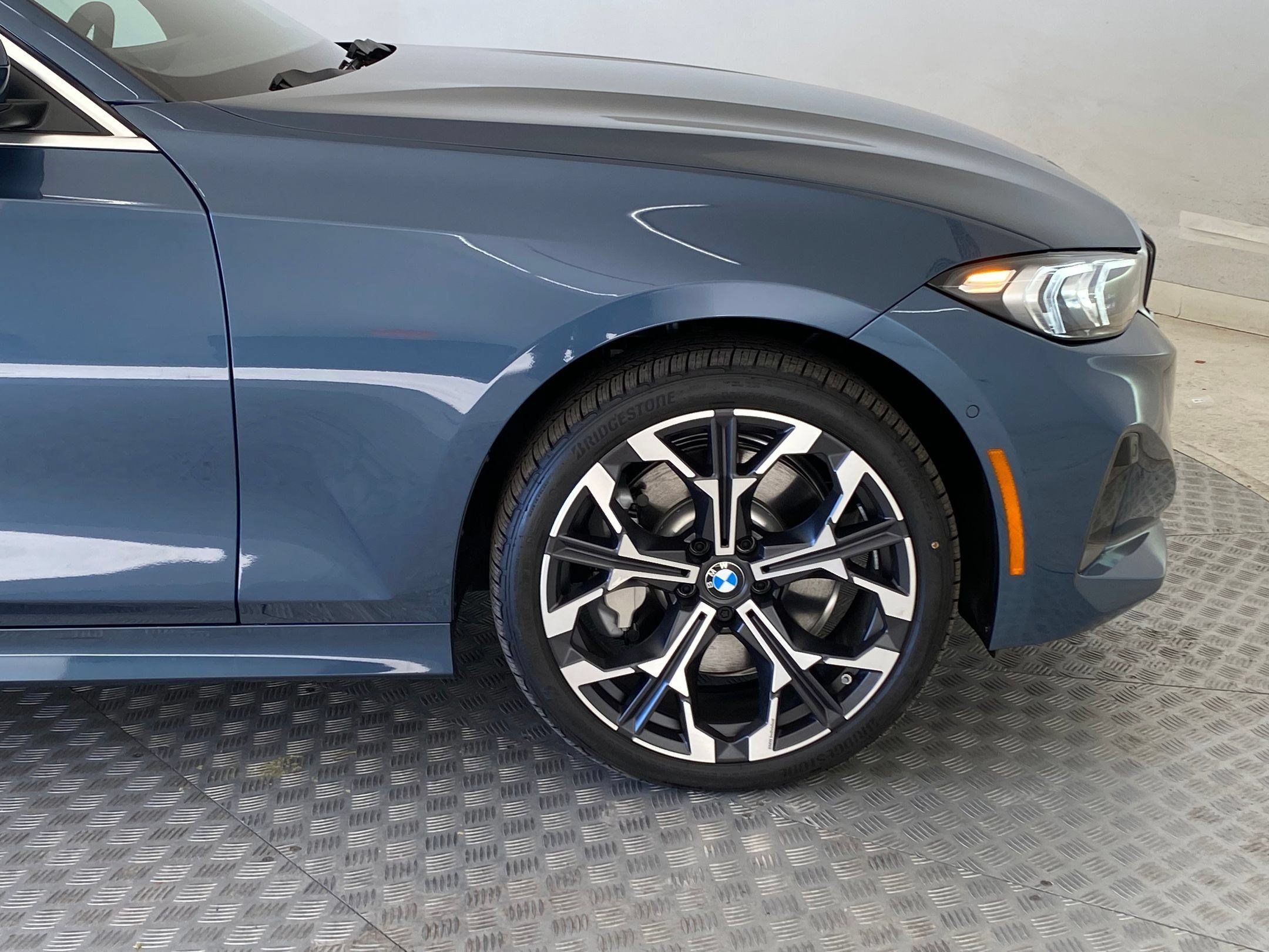 Used 2026 BMW 330i xDrive Sedan w/ Premium Package AWD/4WD image 12