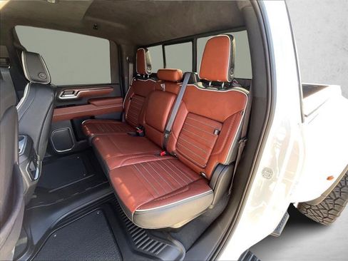 Used 2024 GMC Sierra 3500 Denali Ultimate AWD/4WD image 27