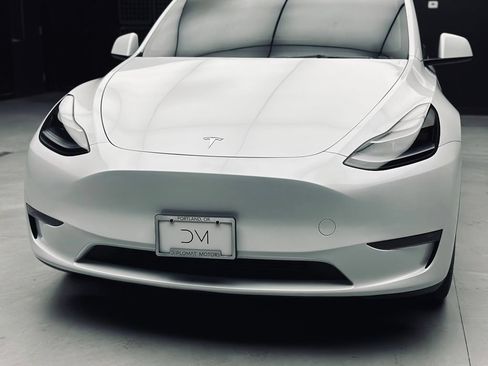 Used 2023 Tesla Model Y Long Range AWD/4WD image 14