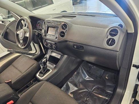 Used 2018 Volkswagen Tiguan Limited AWD/4WD image 7