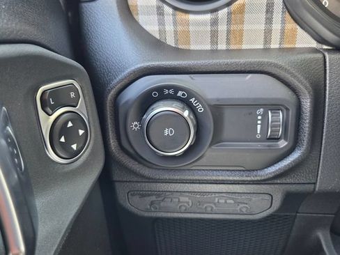 Used 2026 Jeep Wrangler Unlimited Sport AWD/4WD image 21