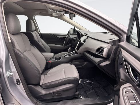 Used 2025 Subaru Outback Limited AWD/4WD image 19