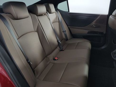 Used 2025 Lexus ES 350 w/ Premium Package image 16