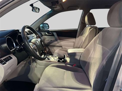 Used 2012 Toyota Highlander 4WD image 20