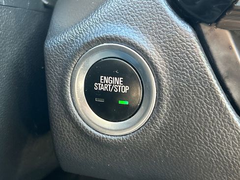Used 2020 Buick Envision Essence image 32