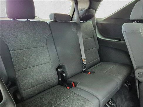 Used 2024 Chevrolet Traverse LT FWD image 21