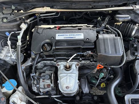 Used 2016 Honda Accord EX image 29