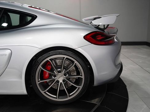 Used 2016 Porsche Cayman GT4 RWD image 32