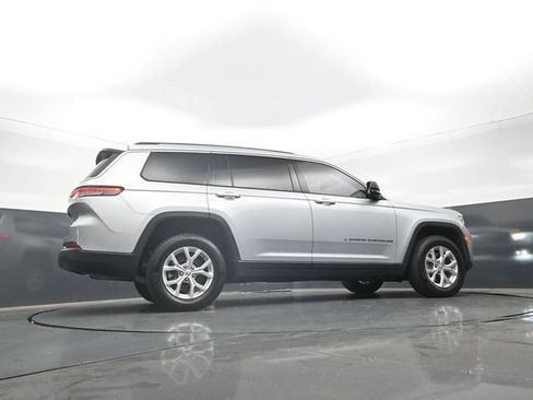 Used 2023 Jeep Grand Cherokee L Limited AWD/4WD image 35
