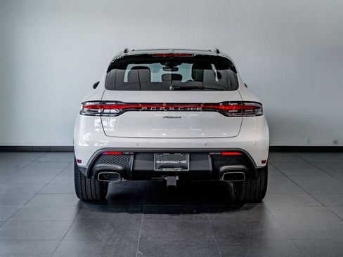 Certified 2025 Porsche Macan AWD/4WD image 6