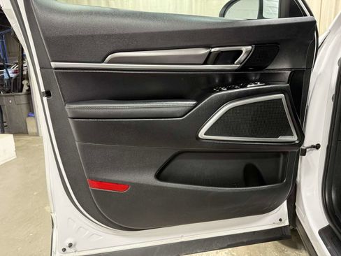 Used 2024 Kia Telluride S w/ S Sunroof Package AWD/4WD image 8
