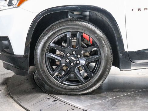Used 2019 Chevrolet Traverse Premier w/ Redline Edition FWD image 9