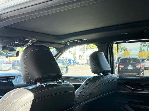 Used 2024 Jeep Grand Cherokee L Limited w/ Luxury Tech Group II image 22