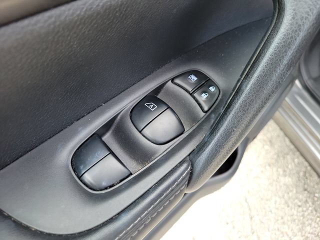 Used 2020 Nissan Rogue Sport S w/ Appearance Package FWD image 17