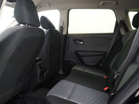 Used 2023 Nissan Rogue SV AWD/4WD image 19
