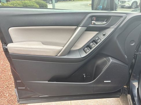 Used 2015 Subaru Forester 2.5i Touring w/ Eyesight & Navigation System image 22