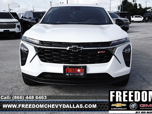 New 2026 Chevrolet Trax RS w/ Driver Confidence Package FWD image 2