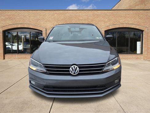 Used 2015 Volkswagen Jetta Sport image 8