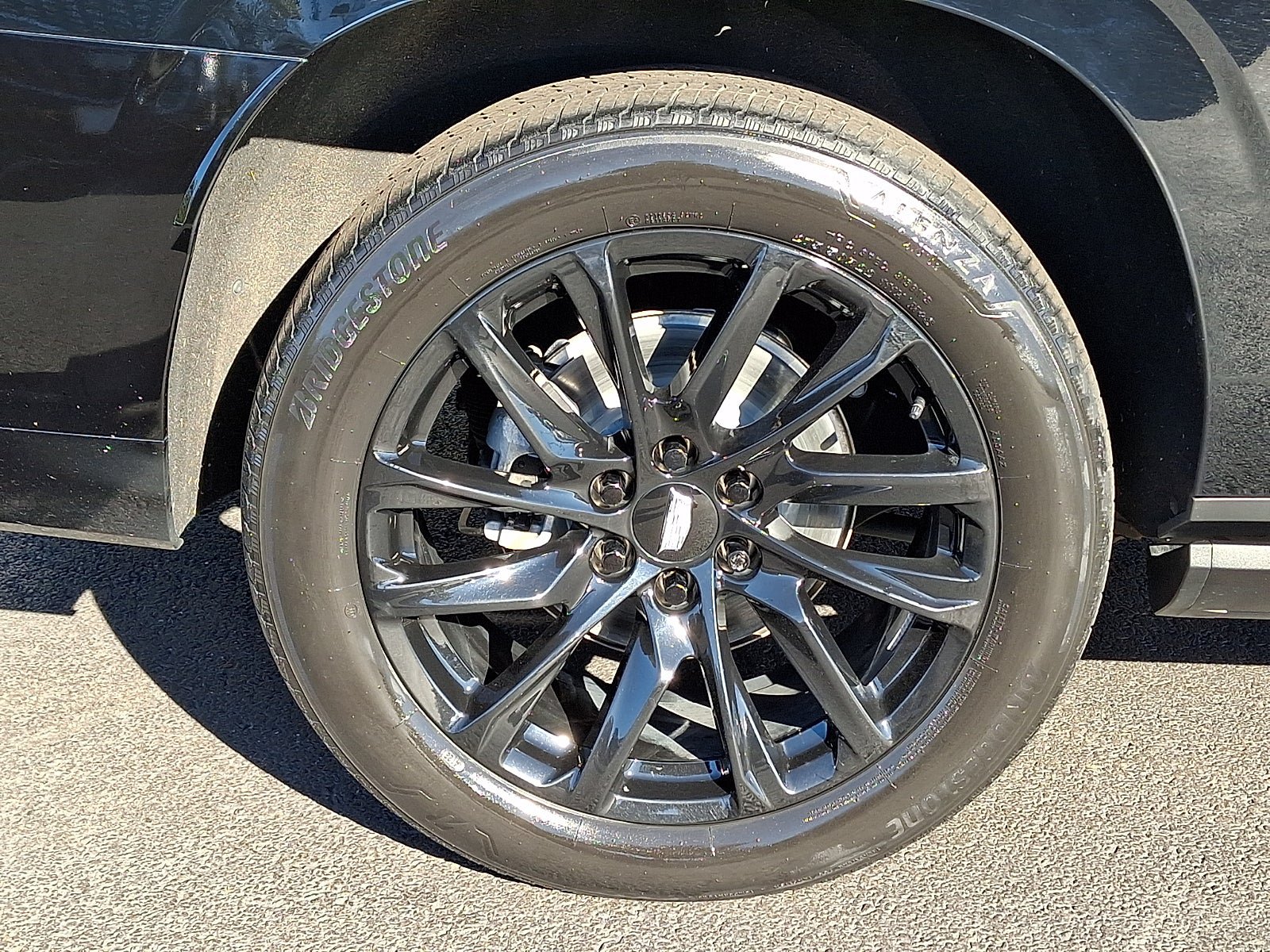 Used 2024 Cadillac Escalade ESV Sport w/ LPO, ONYX Package AWD/4WD image 8