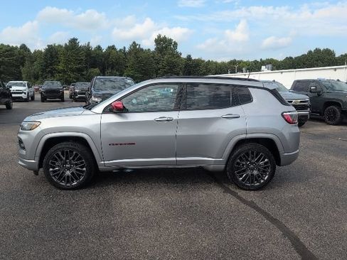 Used 2023 Jeep Compass Limited AWD/4WD image 4