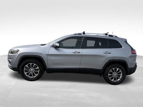 Used 2019 Jeep Cherokee Latitude Plus w/ Comfort/Convenience Group AWD/4WD image 2