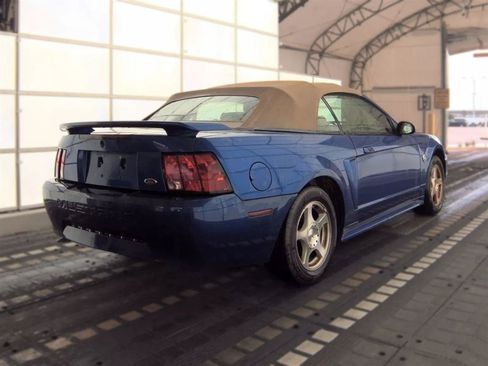 Used 2004 Ford Mustang Premium RWD image 5