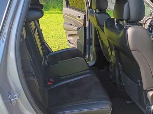 Used 2021 Jeep Grand Cherokee Laredo X AWD/4WD image 15