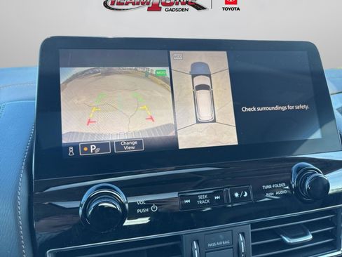 Used 2024 Nissan Armada Platinum w/ Captain's Chairs Package image 17